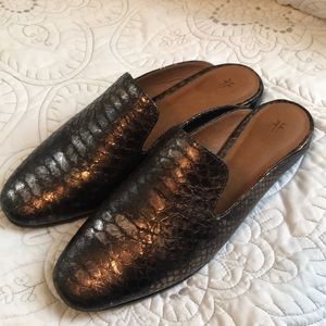 NEW Frye Snake Embossed Terri Mule - Size 8.5M